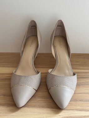 Calvin Klein Beige Snakeskin & Gold Accent d'Orsay Pumps, Size 7